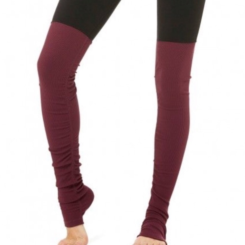 Alo Yoga Goddess legging solid black and maroon